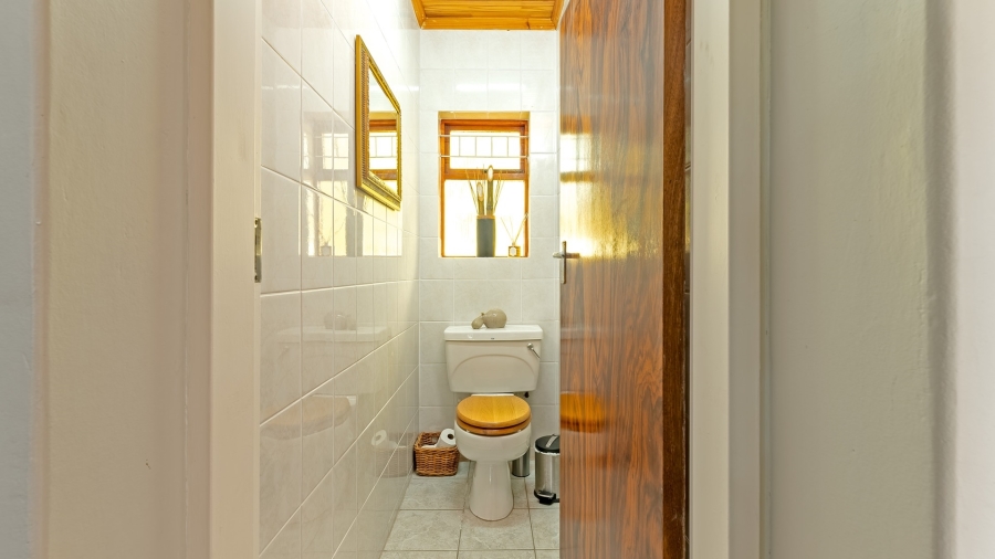 5 Bedroom Property for Sale in Bredasdorp Western Cape